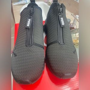 Puma sneakers size 8